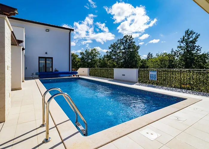 Mala Halu By Interhome *