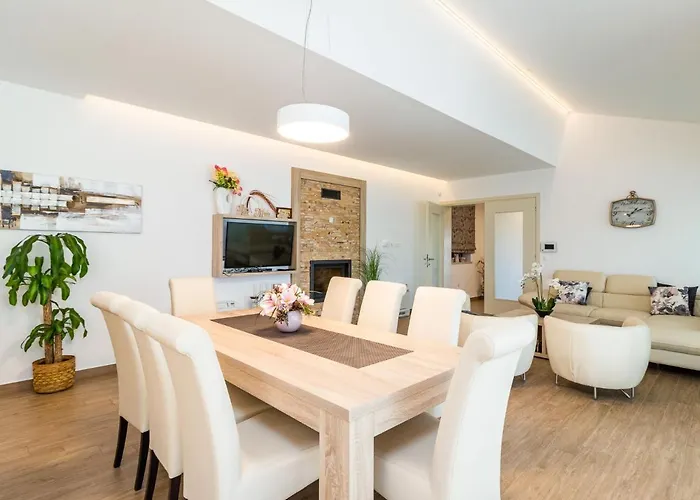 Mala Halu By Interhome