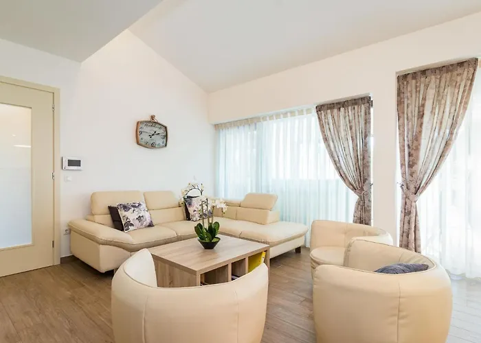 Vikendica Mala Halu By Interhome Gracisce