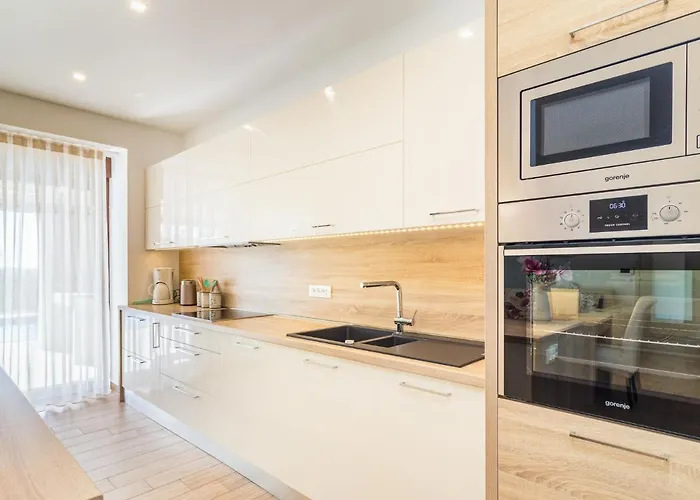 Mala Halu By Interhome Gracisce