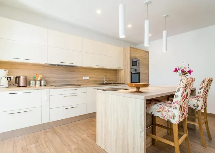 Mala Halu By Interhome * Gracisce